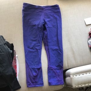 Size 6 Lululemon luxtreme crops